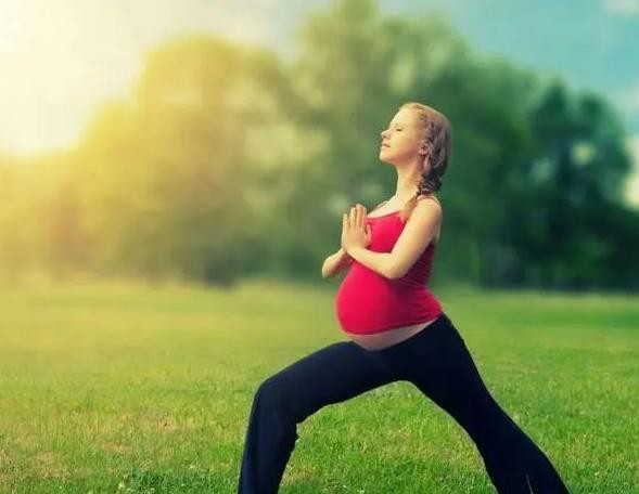 怀孕期间孕妇经常抚摸肚子对宝宝有好处吗